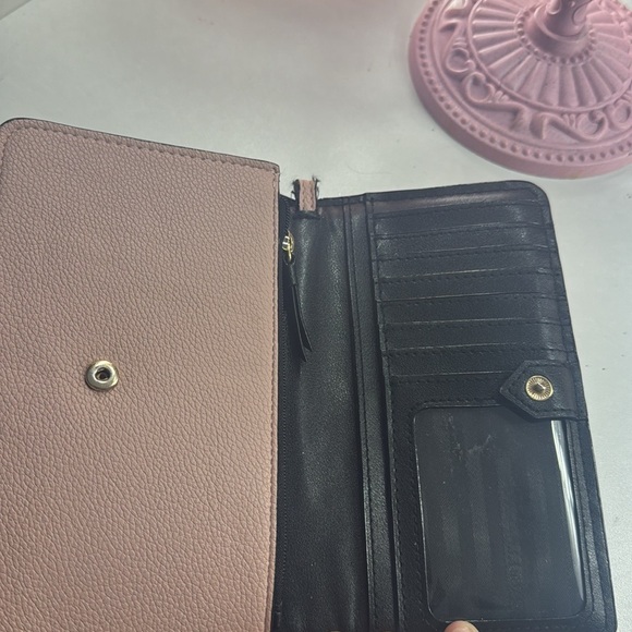 VICTORIA'S SECRET - Large Wallet with Zip - Picture 3 of 4